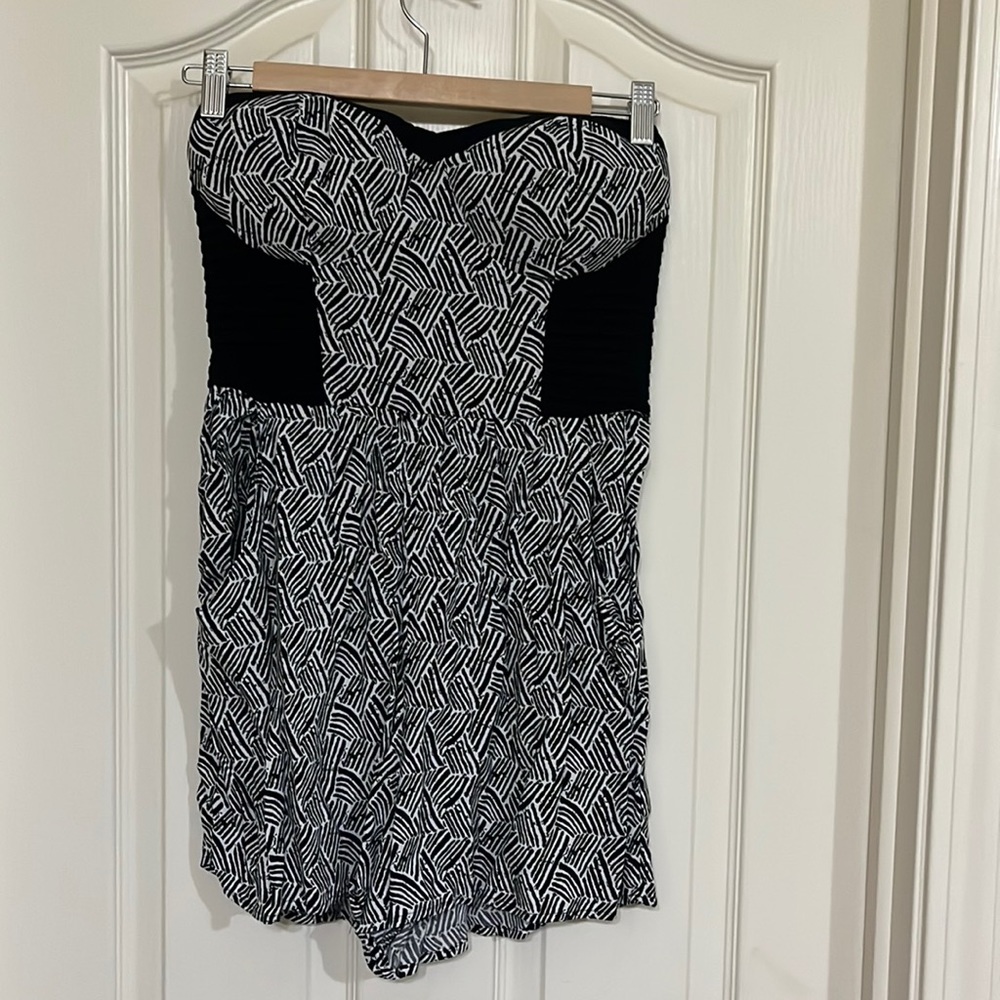 Black & white tribal tube top romper size Medium